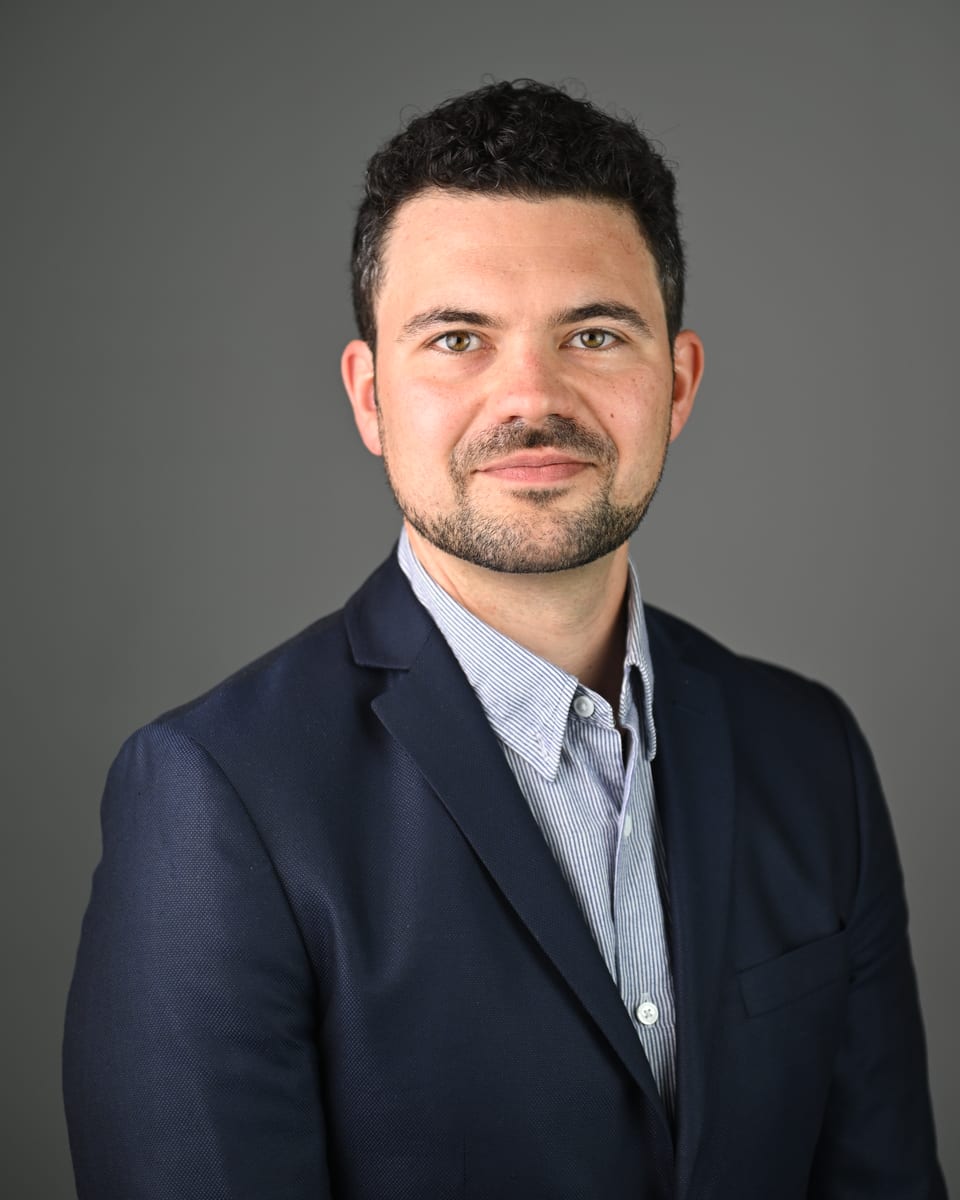 Porträt von Dominik Schott